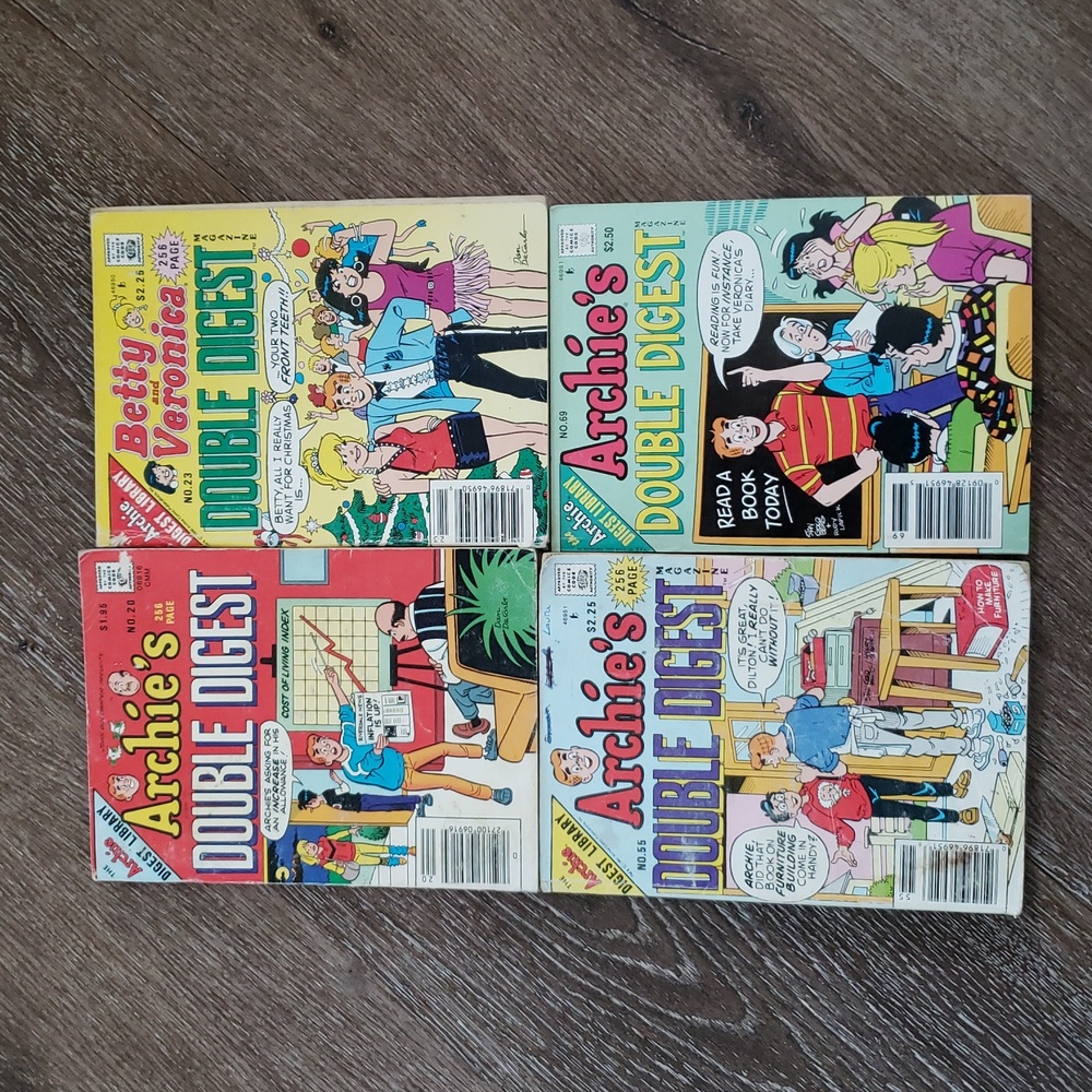 4 Vintage Archie's Double Digest graphic comic books, paperback illustrated